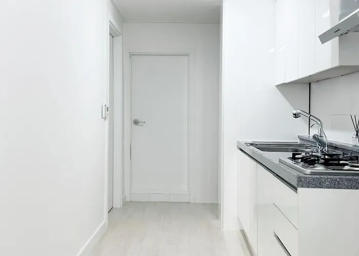 'ocaso' Kumho Station 8 Minutes,free Late Check-out,pets Ok,gangnam, Itaewon, Dongdaemun, Jongno, Yongsan 20 Minutes Apartment Seoul